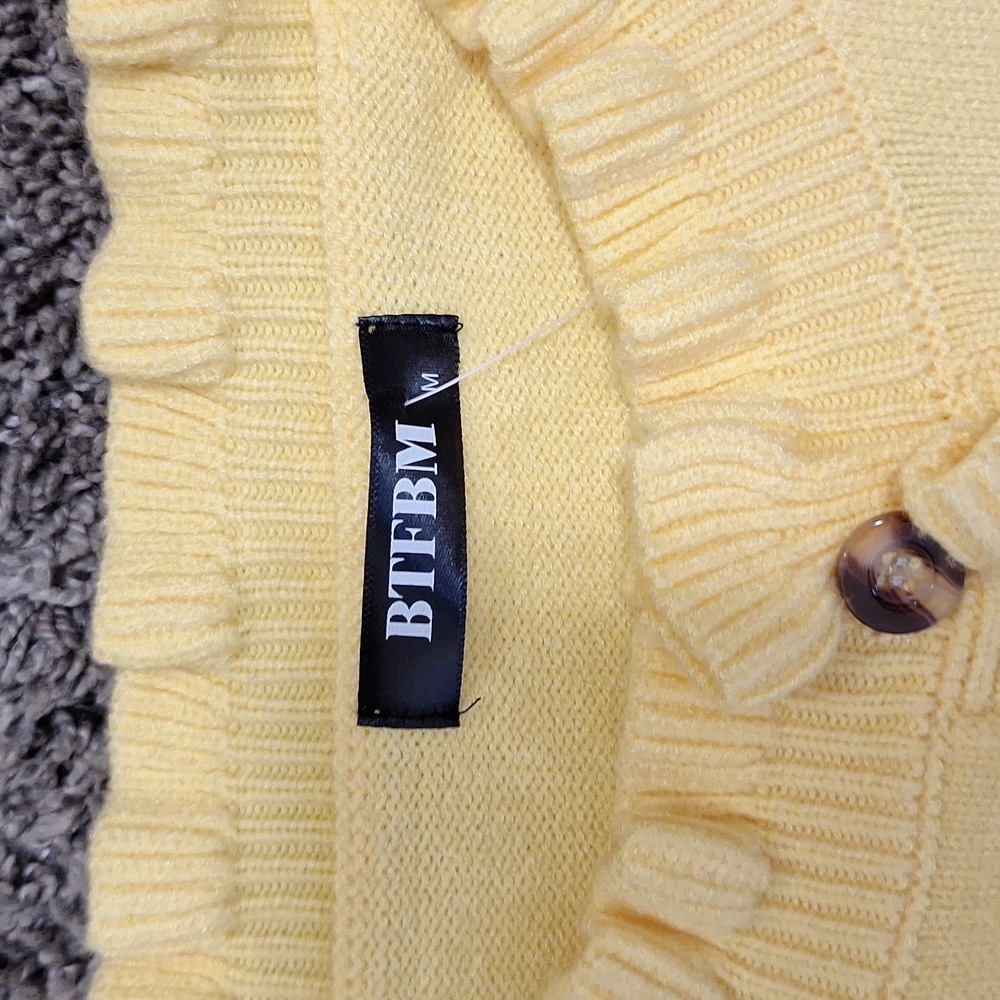 BTFBM pullover 1/4 button relaxed heavy sweater - ruffles - yellow - M - Picture 3 of 10
